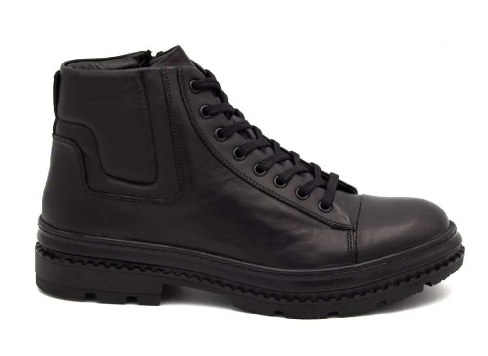 WINTER BOOTS