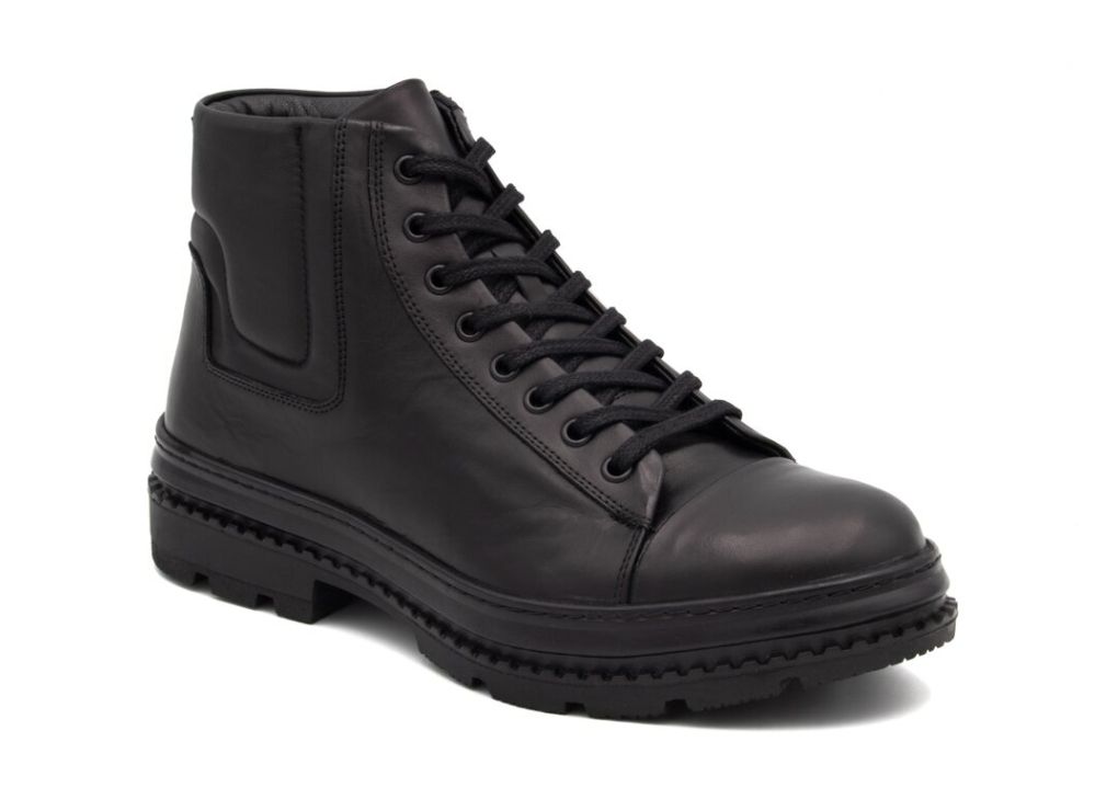 WINTER BOOTS