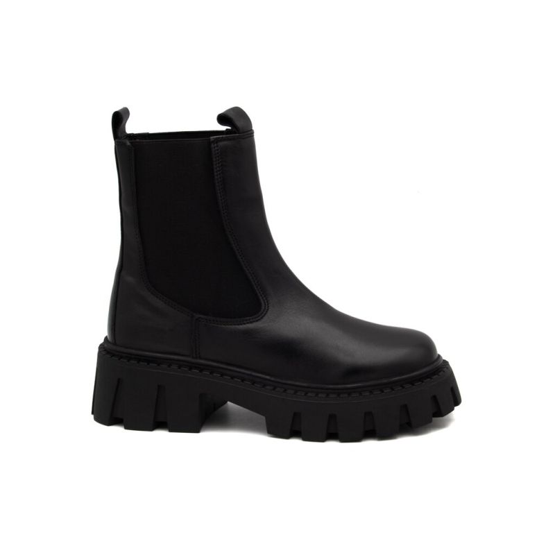 BOOTS SHOES FASHION