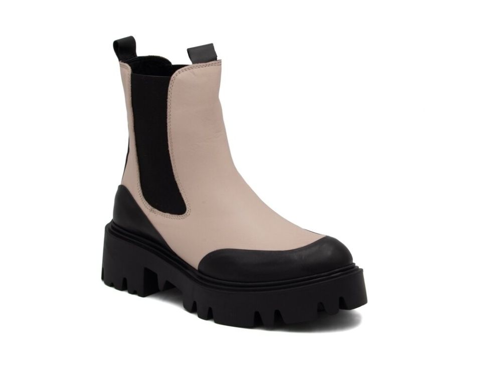BOOTS SHOES FASHION