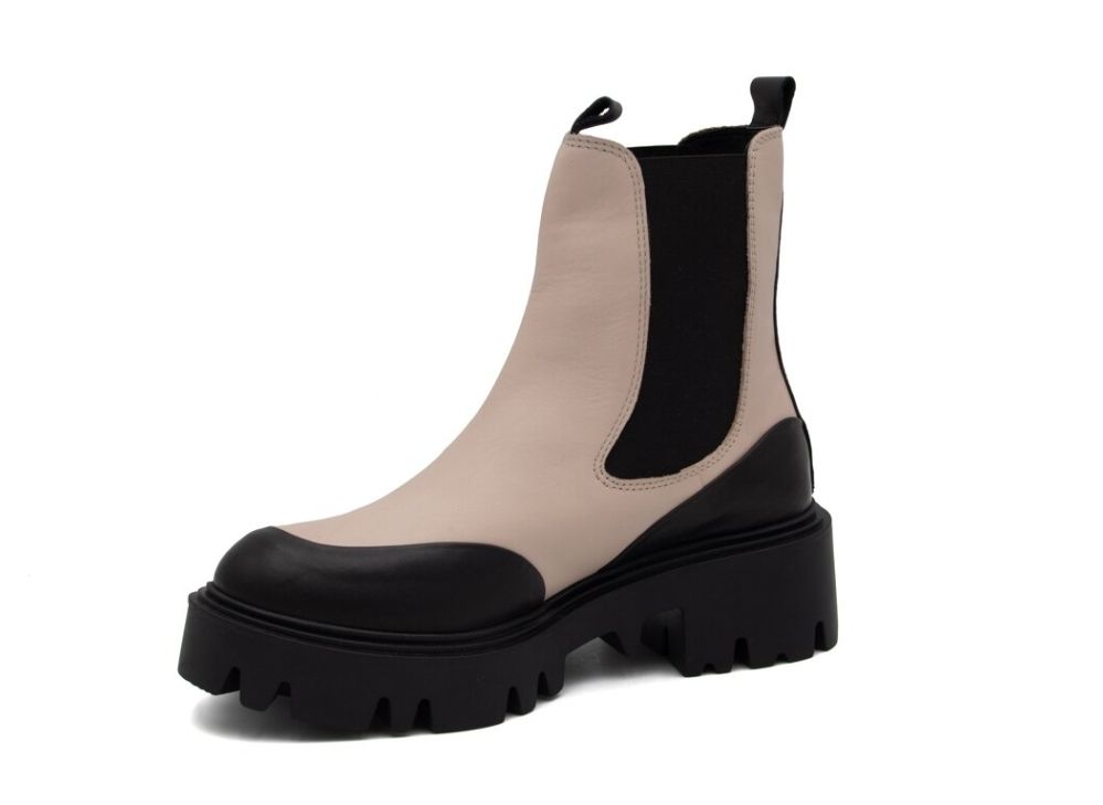 BOOTS SHOES FASHION