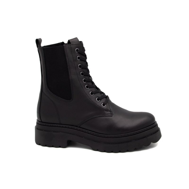 BOOTS SHOES FASHION