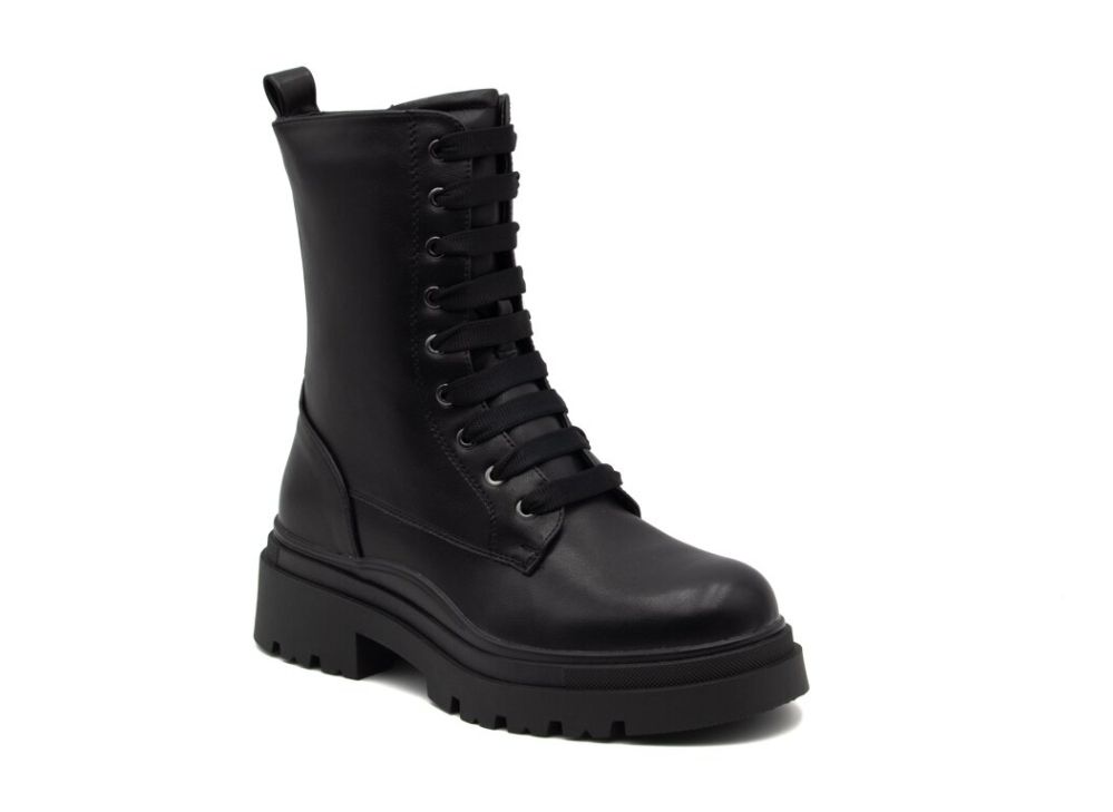 SUPREME BOOTS