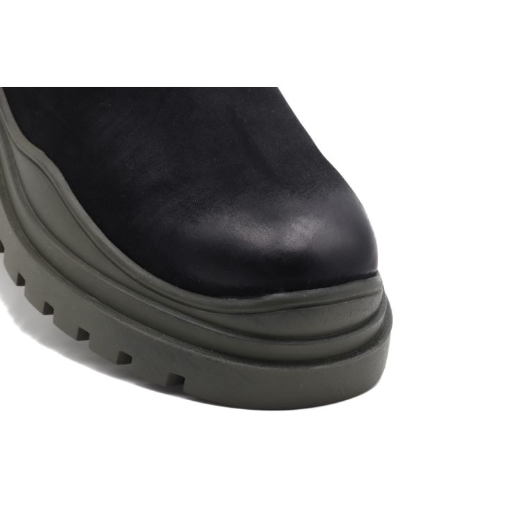 DOCKERS