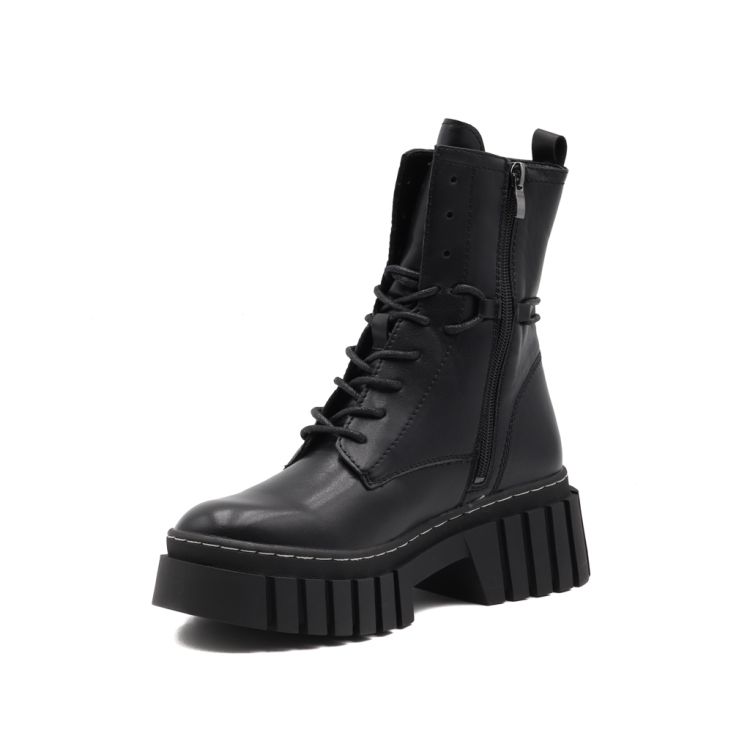 DOCKERS