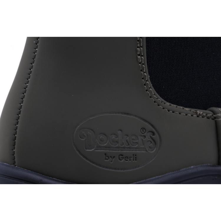 DOCKERS