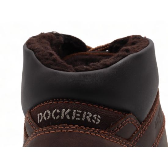 DOCKERS