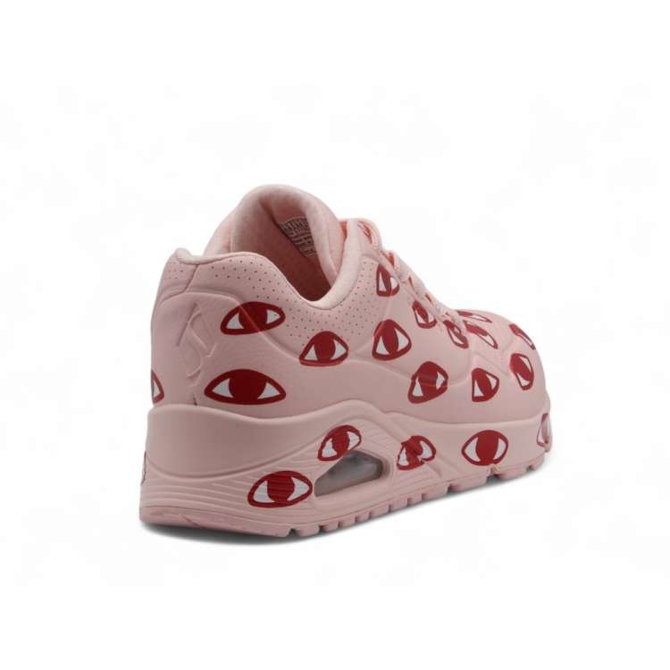 SKECHERS