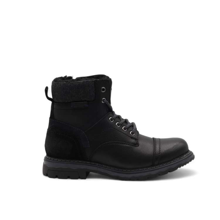 DOCKERS