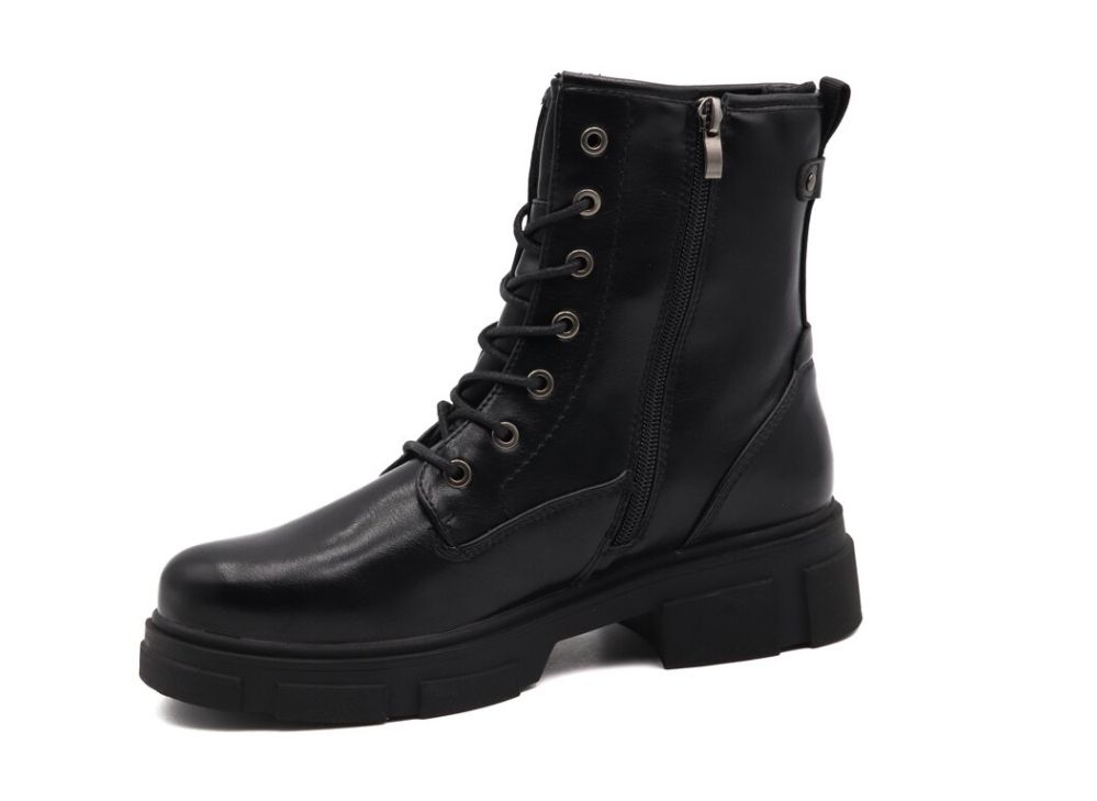 SUPREME BOOTS