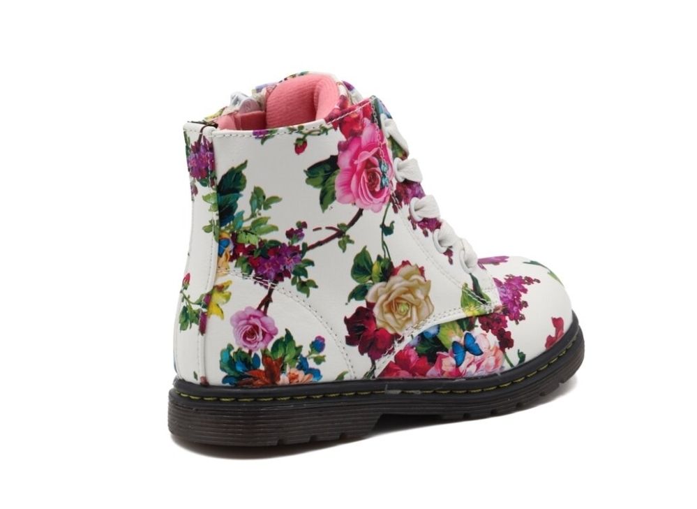 SLOBBY BOOTS